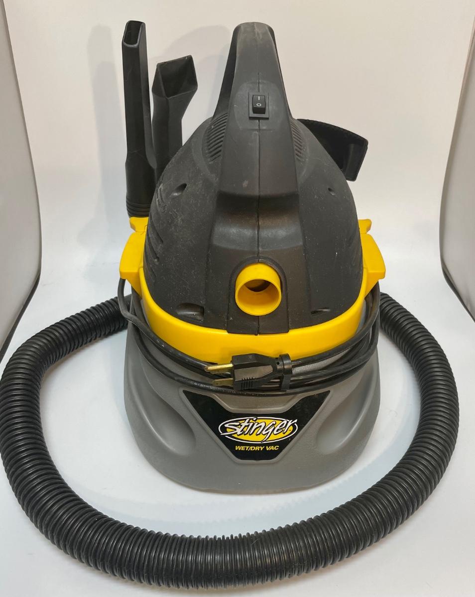 Emerson Electric Stinger 4amp Wet/Dry Vac