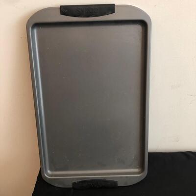 Baking Pans including Pampered Chef, Cooks & Wilton, Sheets & Bowl (PR-KM)