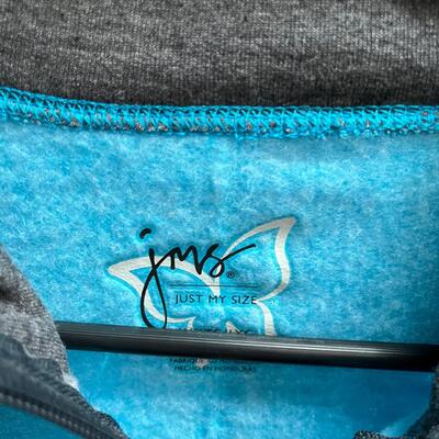 16 Colorful Women's Casual XL & 1X Lightweight Zippered Tops (MBB-JF)