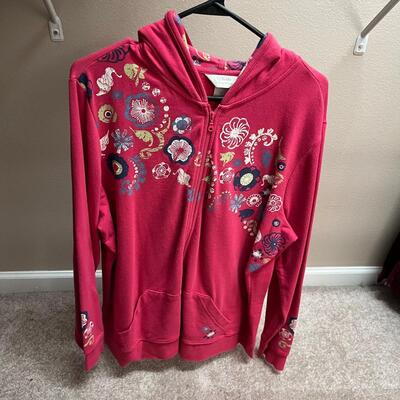 16 Colorful Women's Casual XL & 1X Lightweight Zippered Tops (MBB-JF)