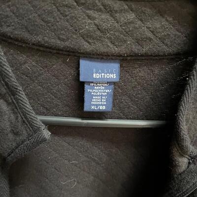 16 Colorful Women's Casual XL & 1X Lightweight Zippered Tops (MBB-JF)