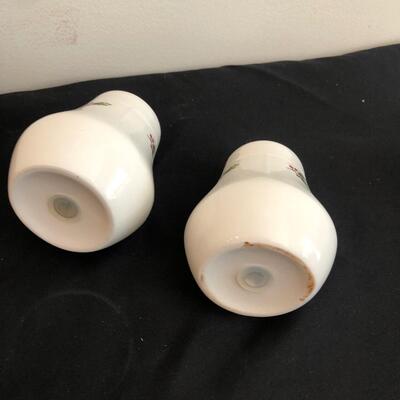 Gibson Christmas Dinnerware (PR-KM)