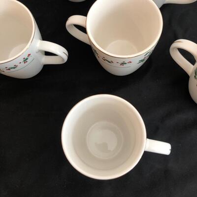 Gibson Christmas Dinnerware (PR-KM)