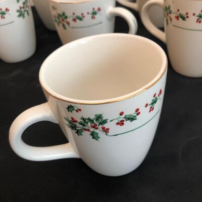 Gibson Christmas Dinnerware (PR-KM)