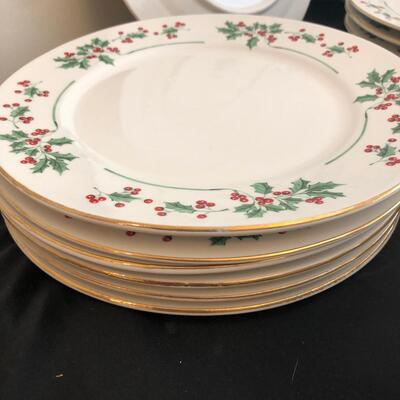Gibson Christmas Dinnerware (PR-KM)