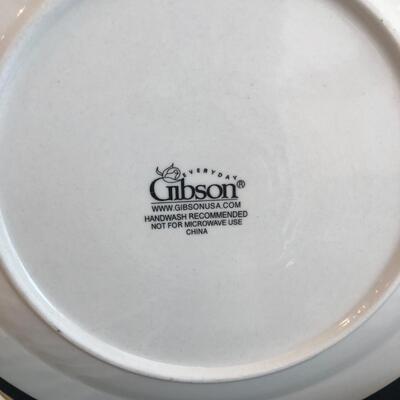 Gibson Christmas Dinnerware (PR-KM)