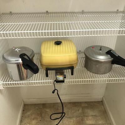 2 Mirro Pressure Cookers & West Bend Vintage Cook Skillet (PR-KM)