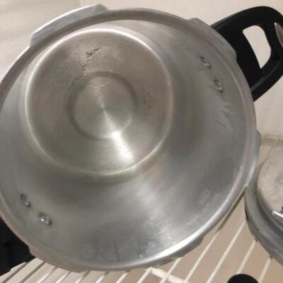 2 Mirro Pressure Cookers & West Bend Vintage Cook Skillet (PR-KM)