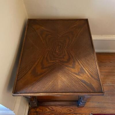 Provincial Stained Book Matched Patterned Top Wood Side / End Table - JB11174