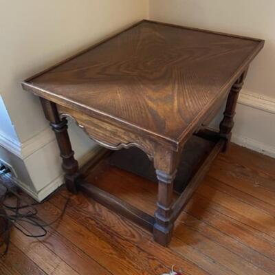 Provincial Stained Book Matched Patterned Top Wood Side / End Table - JB11174