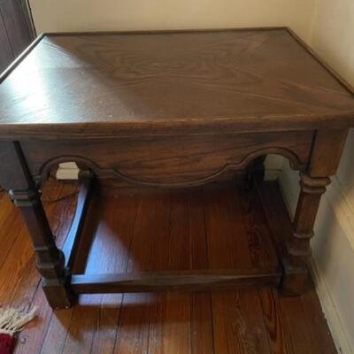 Provincial Stained Book Matched Patterned Top Wood Side / End Table - JB11174