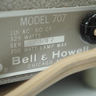 Lot 102  Bell and Howell Slide headliner 707 projector