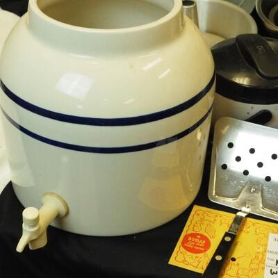 Lot 132 Ceramic water dispenser, baking pans