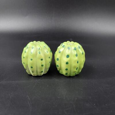 ANTIQUE CACTUS JAPAN SALT & PEPPER SHAKERS