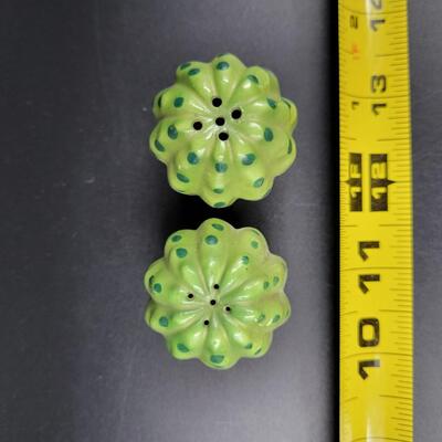 ANTIQUE CACTUS JAPAN SALT & PEPPER SHAKERS