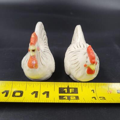 ANTIQUE ROOSTER SALT & PEPPER SHAKERS