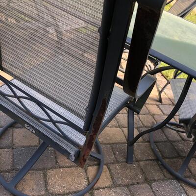 Hampton Bay Patio Set with Two Umbrellas (P-KM)