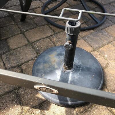 Hampton Bay Patio Set with Two Umbrellas (P-KM)