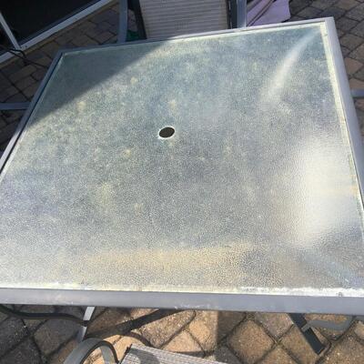 Hampton Bay Patio Set with Two Umbrellas (P-KM)