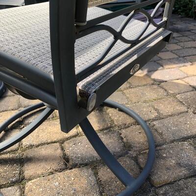 Hampton Bay Patio Set with Two Umbrellas (P-KM)