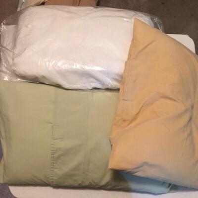 Queen & Full Sheet Set Assortment, Full Heated Mattress Pad & New Pillows (MB-JF)