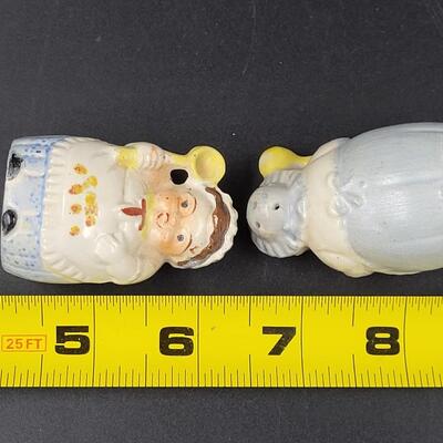VINTAGE COOKING LADIES SALT & PEPPER SHAKERS