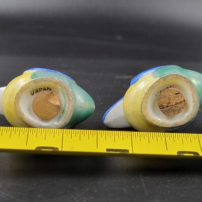 VINTAGE LITTLE BIRDS SALT & PEPPER SHAKERS