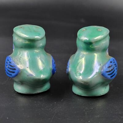 VINTAGE LITTLE BIRDS SALT & PEPPER SHAKERS