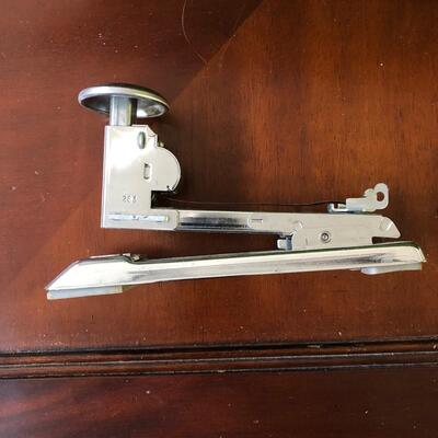 Large Assortment of Basket Making Supplies with Binder of Basket Instructions (G-JF)