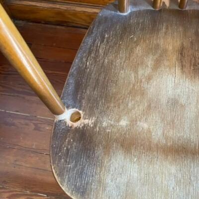 Antique Wooden Rocking Chair - jb11282
