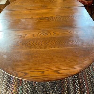 Claw Footed Figured Oak Wood Dining Table With Leafs Seats Up To Eight - jb11279