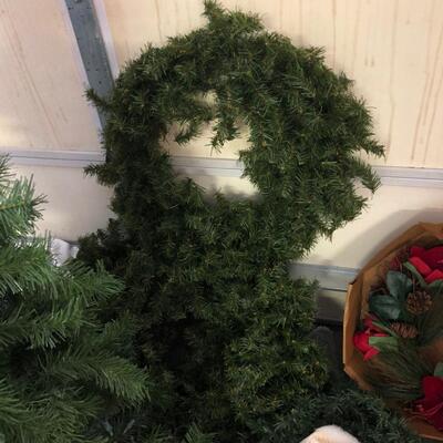 Full Christmas Holiday Trees, Santas, Ornaments, Wreathes, & DÃ©cor (G-JF)