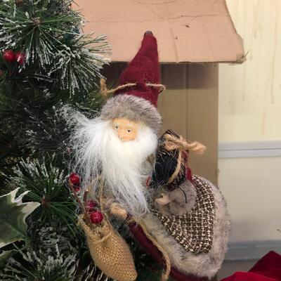 Full Christmas Holiday Trees, Santas, Ornaments, Wreathes, & DÃ©cor (G-JF)