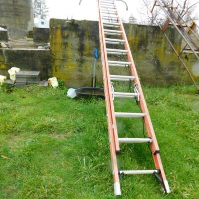 Werner 28' Fiberglass Extension Ladder