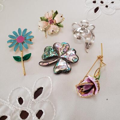 Flowers and Ribbon Pins - 5
