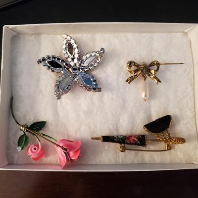 4 Charming Pins