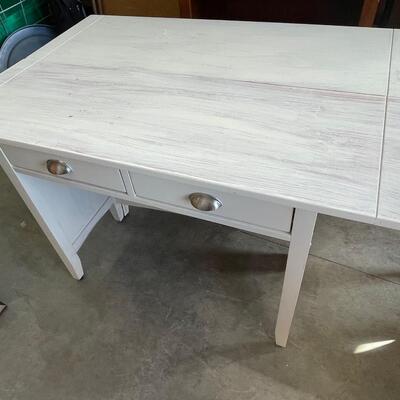 B21- Small Desk/Table