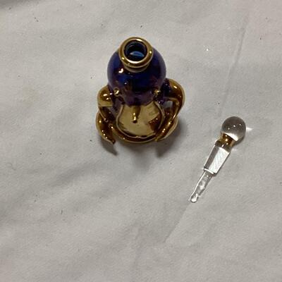 glass perfume decanter-penguin