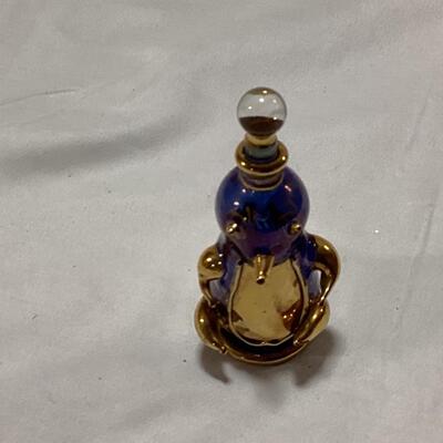 glass perfume decanter-penguin
