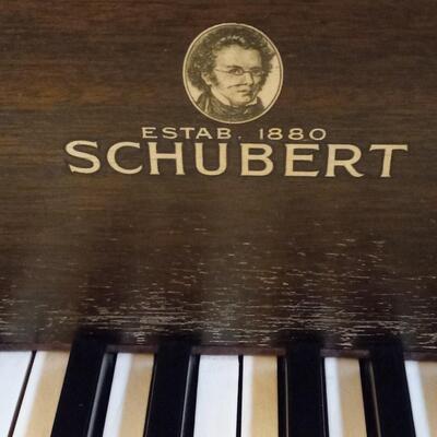 SCHUBERT PIANO AND BENCH