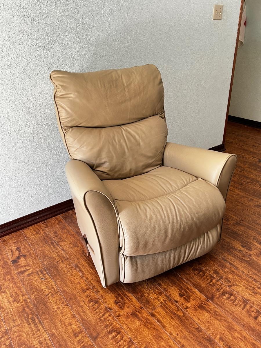 LAZY BOY Rowan Rocking Recliner Like New