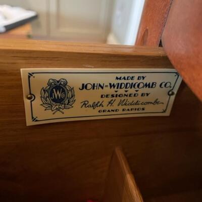 John Widdicomb Company Figured Three Drawer Dresser Brass Hardware - PY11649