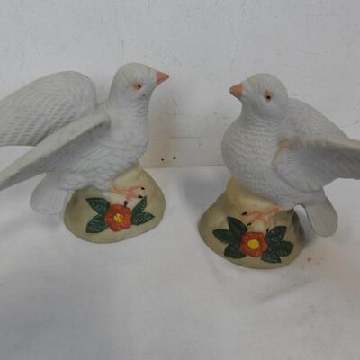 8 Figurines: Precious Moments, Doves, Angels, Girl, Ceramics, Glass/Metal