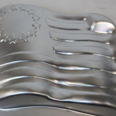 Wilton 1974 Vintage13 Stars Flag Cake Pan, no istructions/Paper