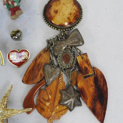44 Pins, Buttons, & Brooches. Nurse, Avon, Holidays, Beaded, Gardening, Utah