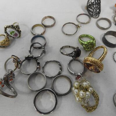 Costume Jewelry Rings Lot, Various Sizes/ Styles
