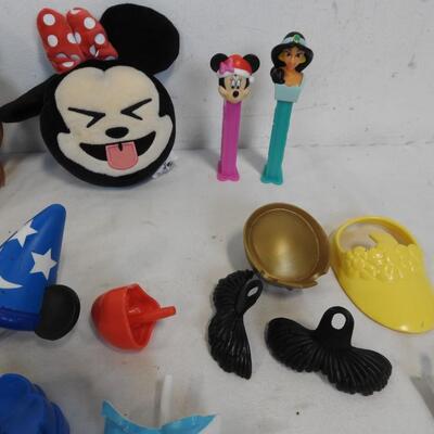 38 pc Disney Toys (32 pieces are Potato Head Accessories) Moana, Minnie, Jasmine