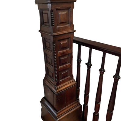 Oak Bannister Knoll Wood Pedestal / Newel Post / Plant Stand - YP11661