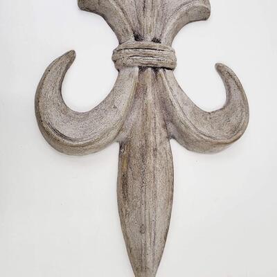 CONCRETE FLEUR DE LIS WALL DECORATION