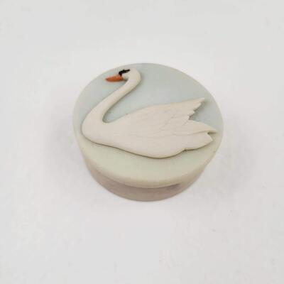 SMALL STONE TRINKET BOX W/ SWAN